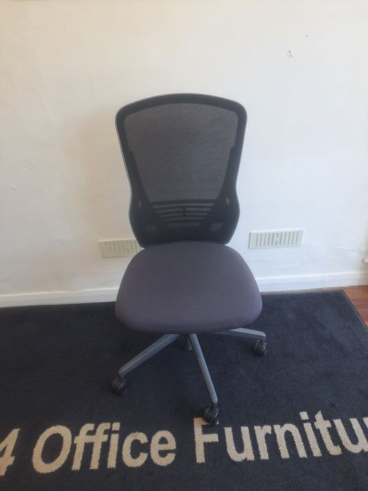 Grey operator chair without arms